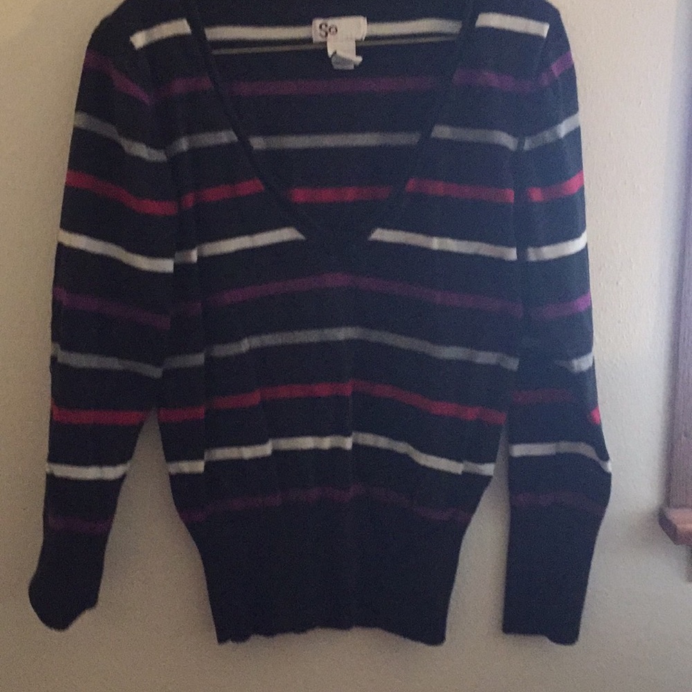 Sweater - Picture 3 of 3